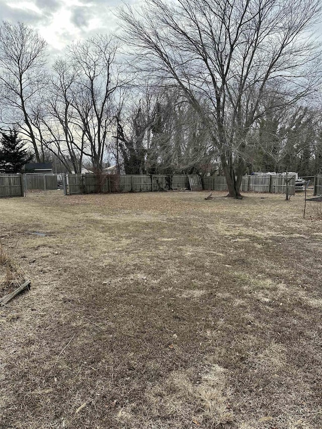 view of yard with fence