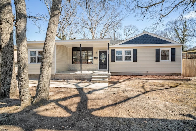 view of front of property featuring covered porch