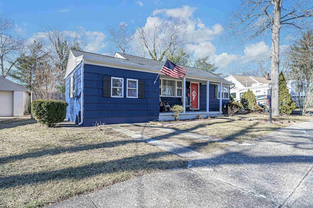 ranch-style home featuring a porch