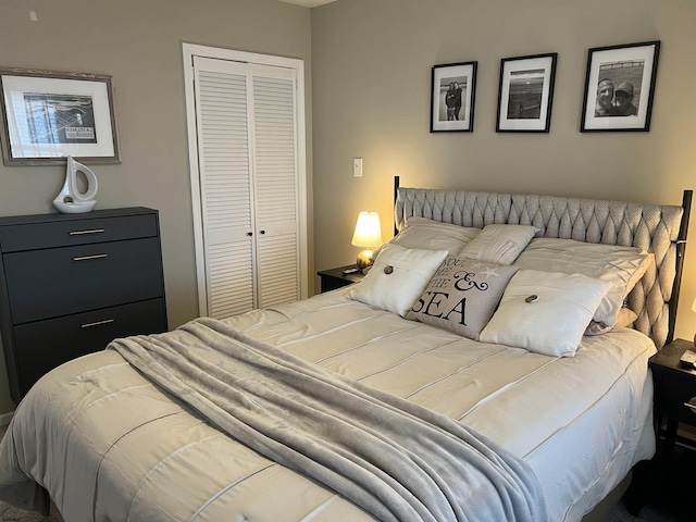 bedroom with a closet