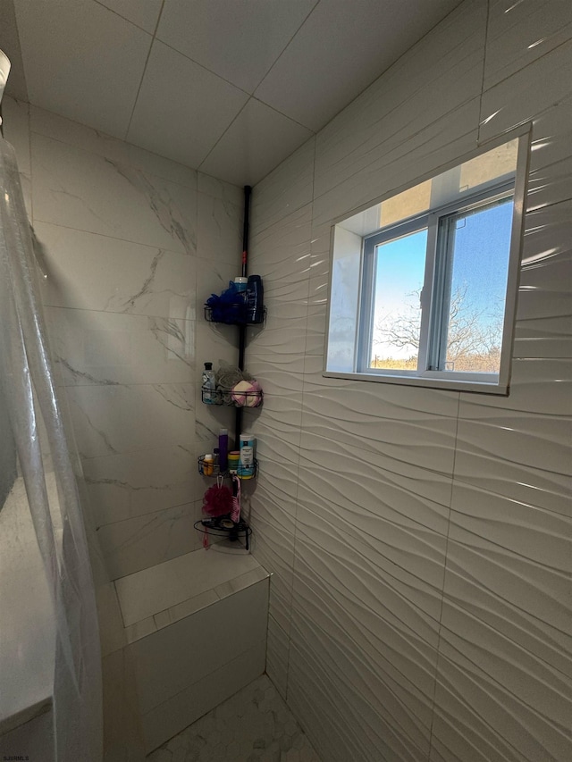200 E Park Ave, Pleasantville, NJ 08232 - bathroom with tiled shower