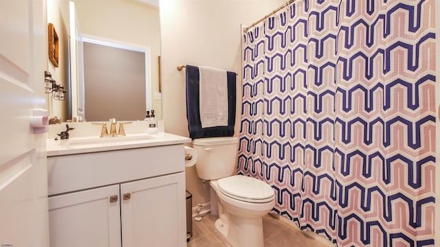 full bathroom featuring toilet, a shower with curtain, tile patterned flooring, and vanity