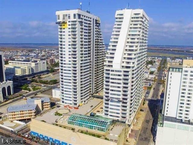 view of property featuring a city view