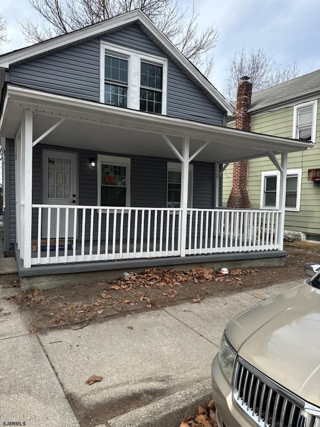 view of front of house featuring a porch