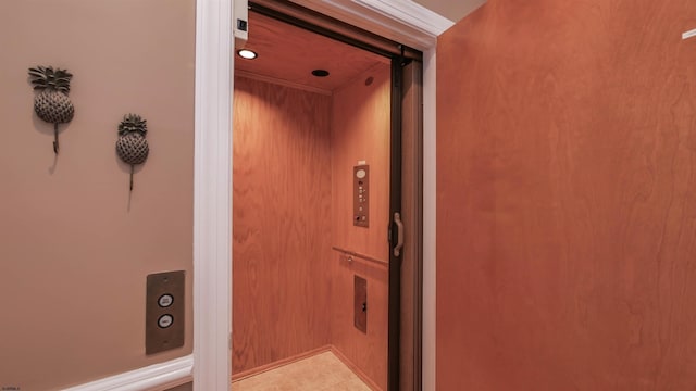 doorway to property with elevator