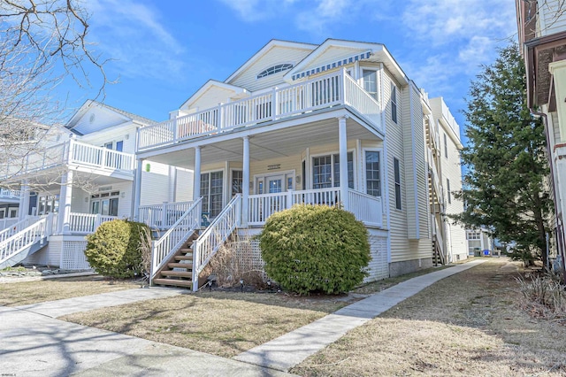 view of front of house featuring a porch