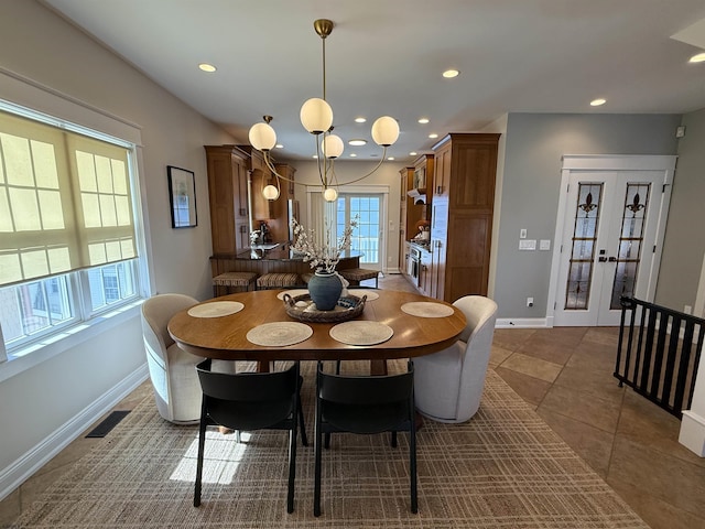 dining space featuring visible vents, recessed lighting, and baseboards