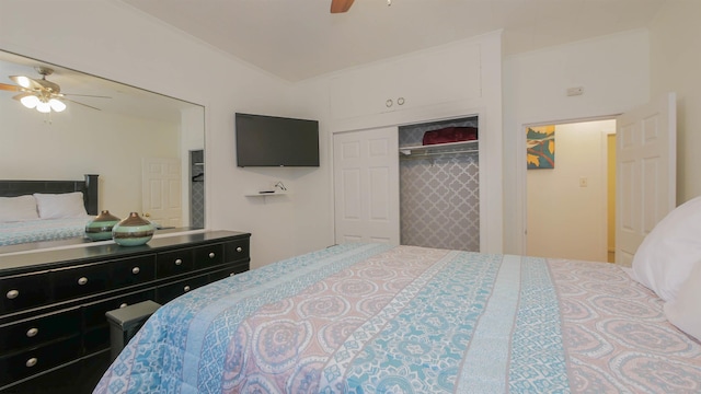 bedroom featuring a closet and a ceiling fan