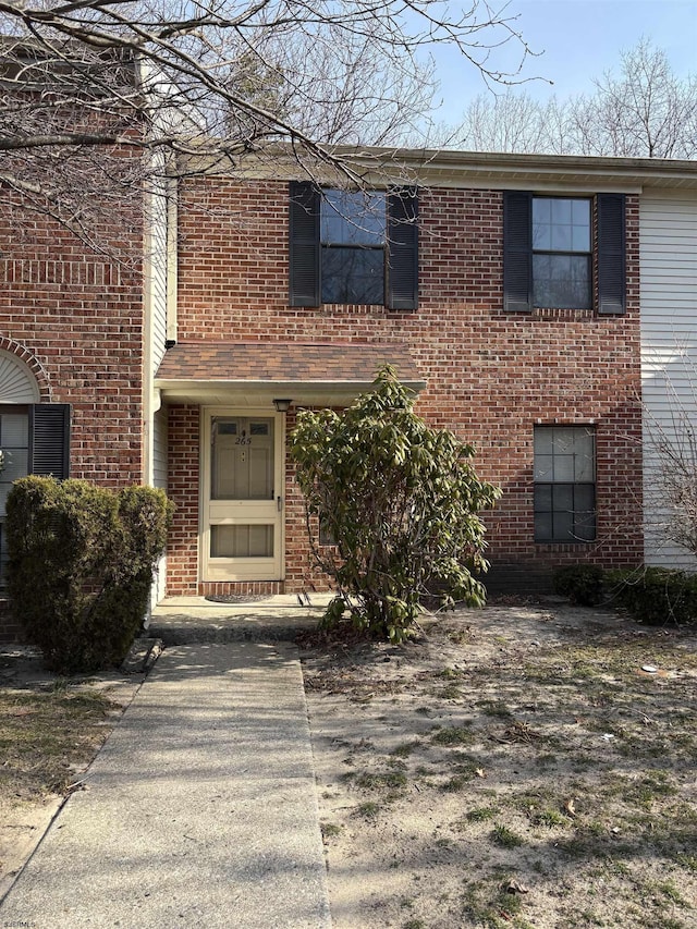 view of front facade with brick siding