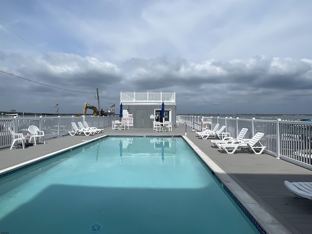 336 Bay Ave Unit 605, Ocean City, NJ 08226 - pool with fence