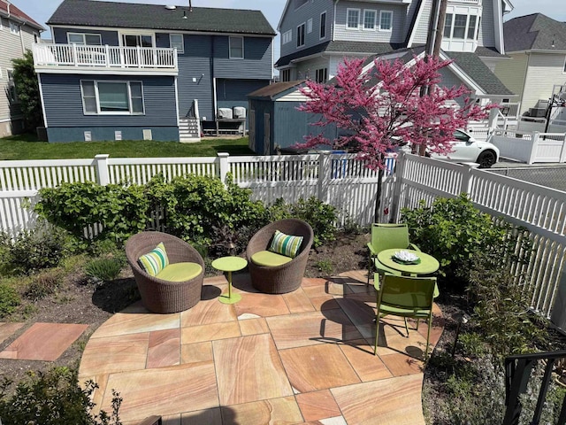 1905 Glenwood Dr, Ocean City, NJ 08226 - view of patio featuring a fenced backyard