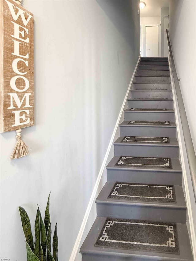 722 Fishers Creek Rd, Galloway Township, NJ 08205 - view of staircase