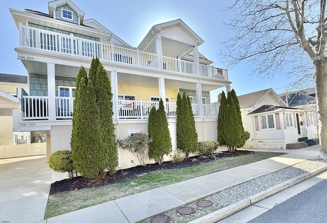 view of front of home
