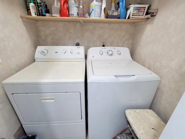 305 57th St Unit 305, Ocean City, NJ 08226 - laundry area featuring independent washer and dryer and laundry area
