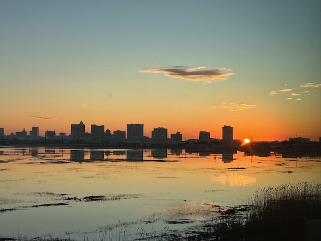 21 Hart Ln, Ventnor, NJ 08406 - water view featuring skyline