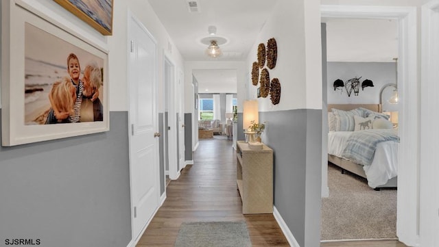 122 Hilton Ct, Egg Harbor Township, NJ 08234 - corridor featuring wood finished floors and baseboards