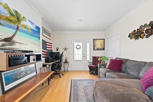 living room featuring crown molding, light wood-style floors, and recessed lighting