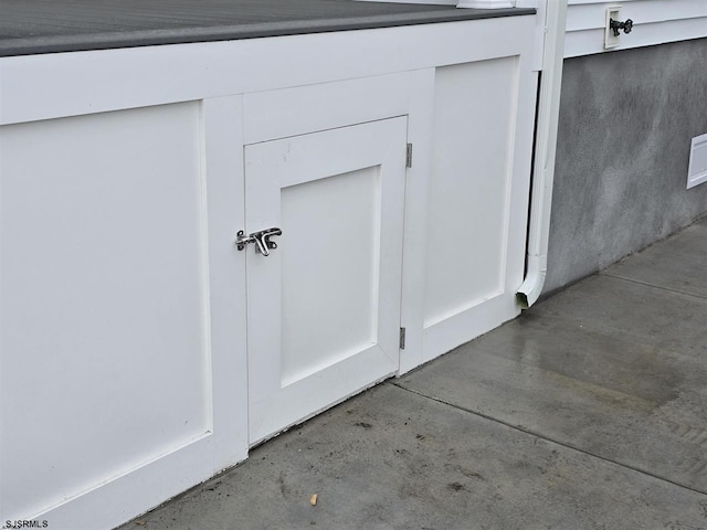 view of exterior details