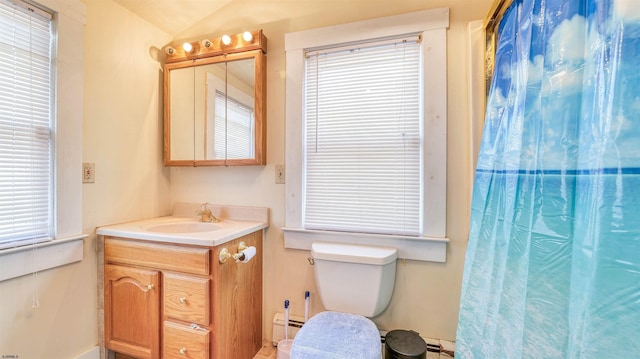 919 Broad St, Pleasantville, NJ 08232 - bathroom with vanity, toilet, baseboards, curtained shower, and lofted ceiling