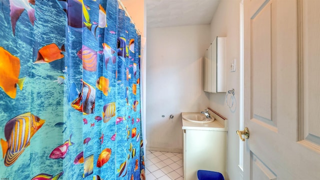919 Broad St, Pleasantville, NJ 08232 - bathroom with tile patterned floors, vanity, and curtained shower