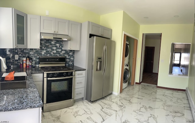 2910 Sunset Ave, Atlantic City, NJ 08401 - kitchen with stainless steel fridge with ice dispenser, gas stove, under cabinet range hood, stacked washer / dryer, and a sink