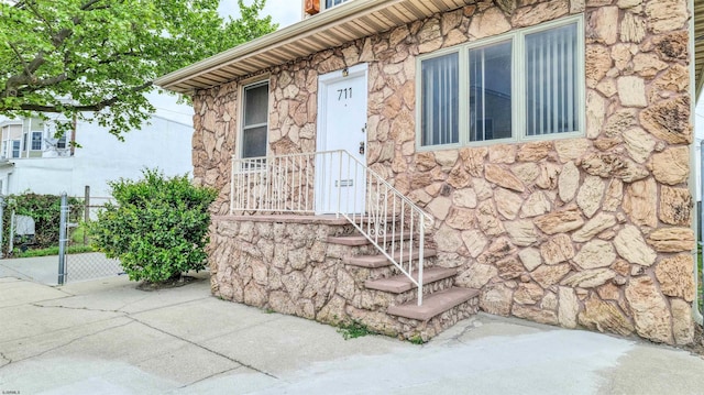 711 N Ohio Ave, Atlantic City, NJ 08401 - entrance to property with stone siding