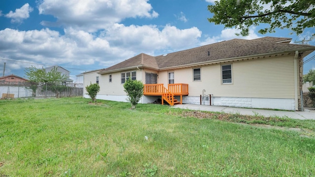 711 N Ohio Ave, Atlantic City, NJ 08401 - back of house with a deck and roof with shingles