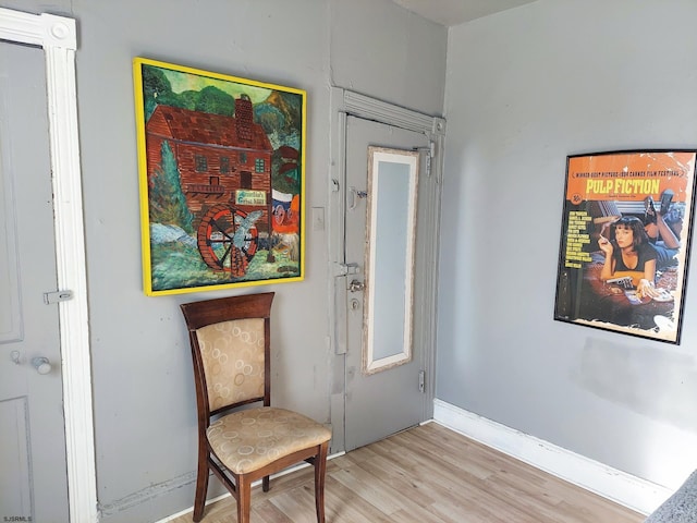 32 N Florida Ave, Atlantic City, NJ 08401 - sitting room featuring wood finished floors