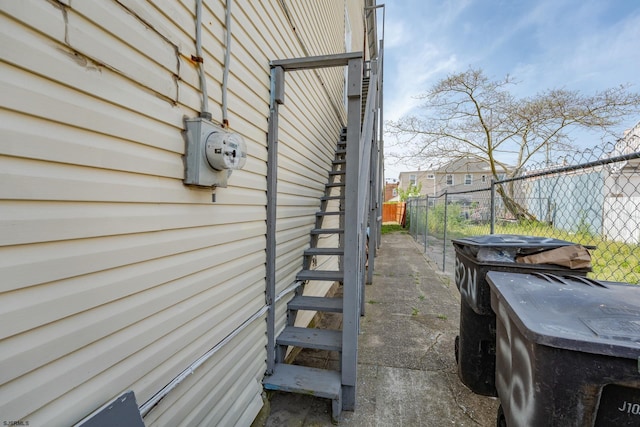 32 N Florida Ave, Atlantic City, NJ 08401 - view of side of property with fence