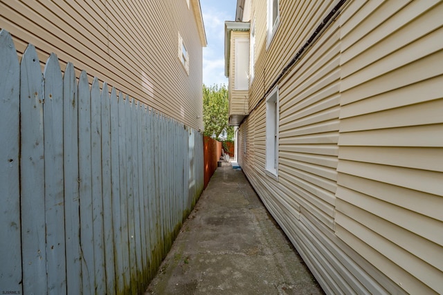 32 N Florida Ave, Atlantic City, NJ 08401 - view of side of property featuring fence