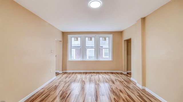 25 N Aberdeen Pl, Atlantic City, NJ 08401 - empty room featuring light wood finished floors and baseboards