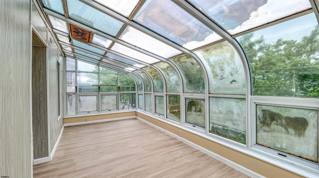 25 N Aberdeen Pl, Atlantic City, NJ 08401 - unfurnished sunroom featuring vaulted ceiling