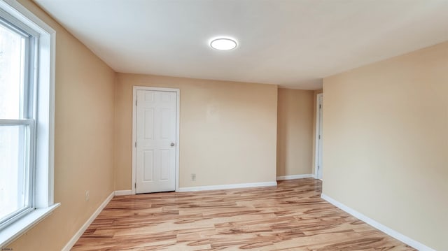 25 N Aberdeen Pl, Atlantic City, NJ 08401 - spare room with light wood-style flooring, plenty of natural light, and baseboards