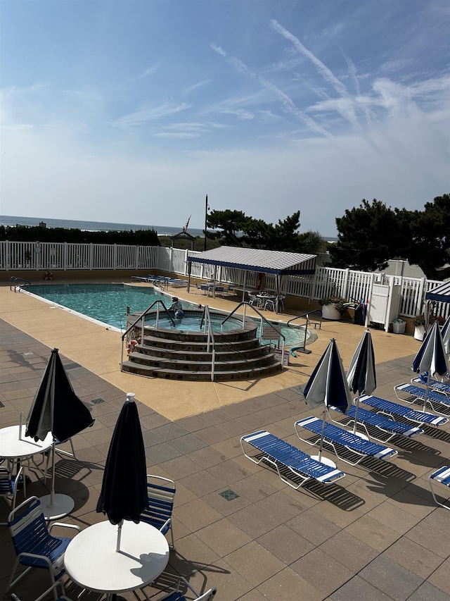 101 S Plaza Pl Unit 714, Lower Chelsea, NJ 08401 - community pool with fence and a patio