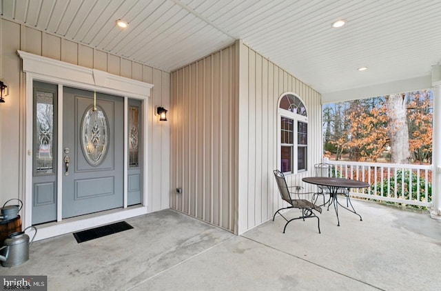 922 Central Ave, Hammonton, NJ 08037 - view of exterior entry with a porch