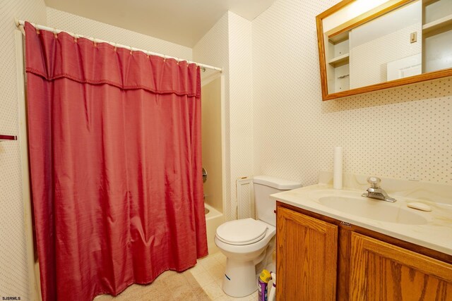 19 Clipper Ct, Atlantic City, NJ 08401 - bathroom with wallpapered walls, toilet, shower / bathtub combination with curtain, and vanity