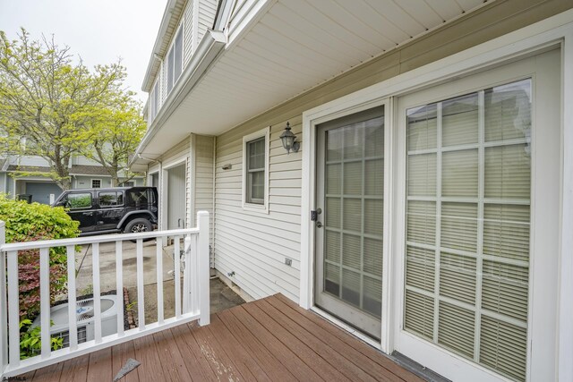 19 Clipper Ct, Atlantic City, NJ 08401 - view of wooden deck