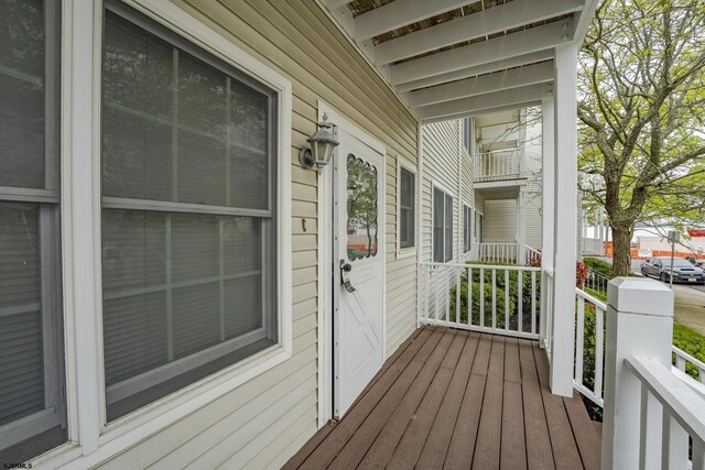19 Clipper Ct, Atlantic City, NJ 08401 - view of wooden porch