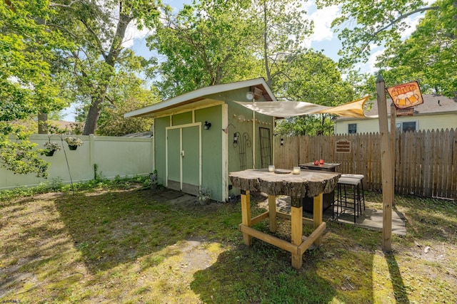 202 Steelman Ave, Somers Point, NJ 08244 - fenced backyard with outdoor dining space