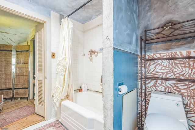 2774 N Rte 9, Ocean View, NJ 08260 - full bathroom featuring shower / tub combo with curtain and toilet