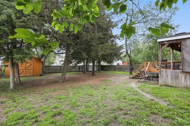 101 Sycamore Ave, Egg Harbor Township, NJ 08234 - fenced backyard with a wooden deck