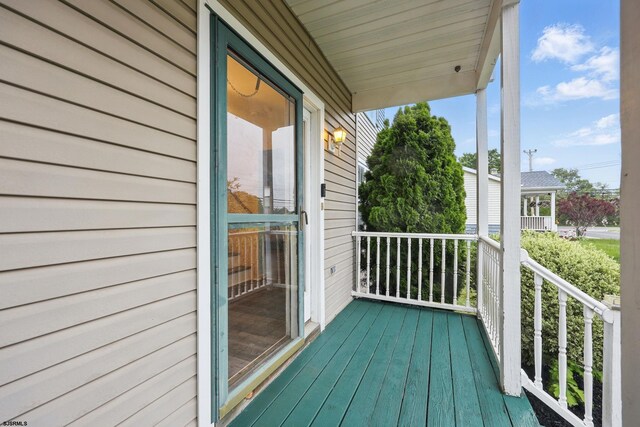 101 Sycamore Ave, Egg Harbor Township, NJ 08234 - view of wooden deck