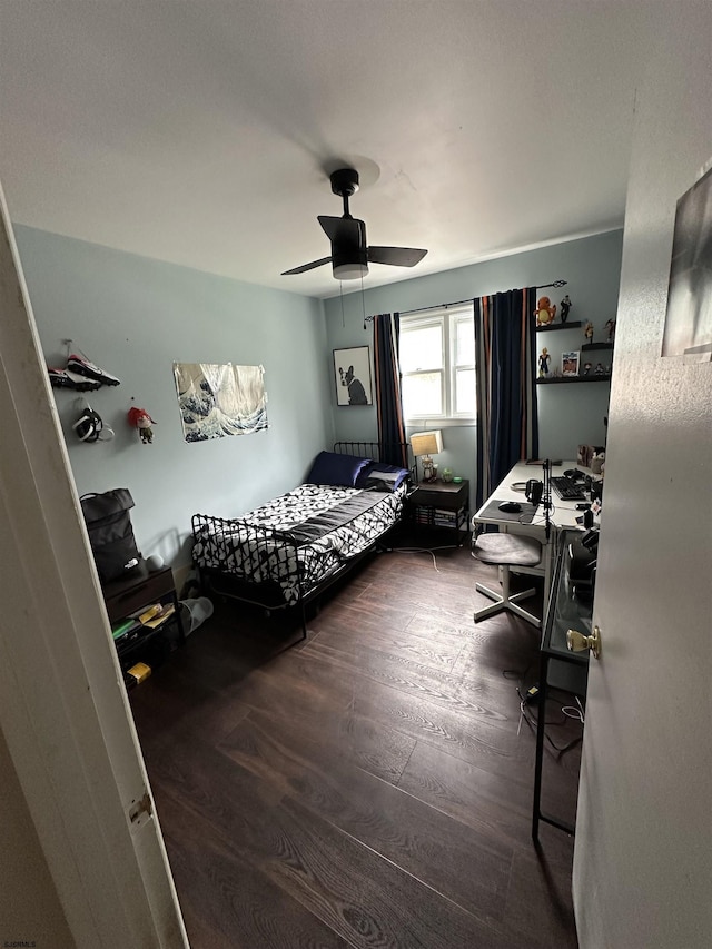 1634 S Bowling Green Dr, Cherry Hill, NJ 08003 - bedroom with wood finished floors and ceiling fan