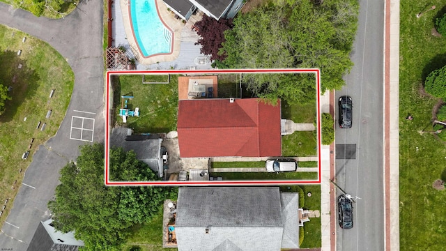 27 School St, Absecon, NJ 08201 - aerial overview of property's location featuring a pool area and property parcel outlined