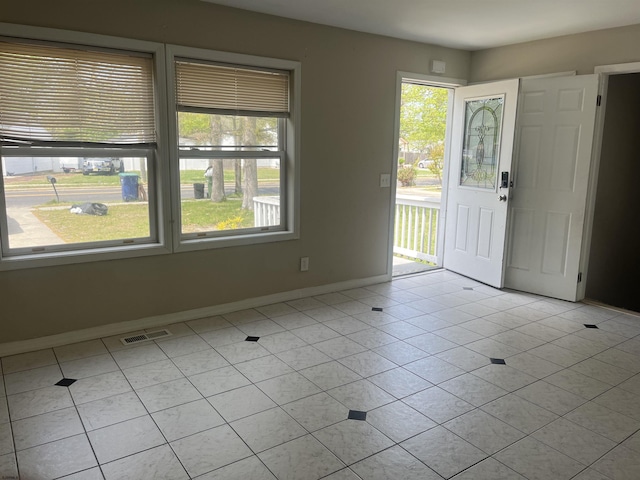2510 Ridge Ave, Egg Harbor Township, NJ 08234 - entrance foyer with light tile patterned floors and baseboards