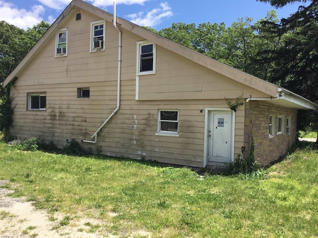 527 E Jimmie Leeds Rd, Galloway Township, NJ 08205 - back of house with a lawn