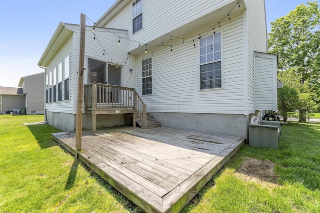 15 Gallant Fox Ln, Egg Harbor Township, NJ 08234 - rear view of house featuring a deck and a lawn