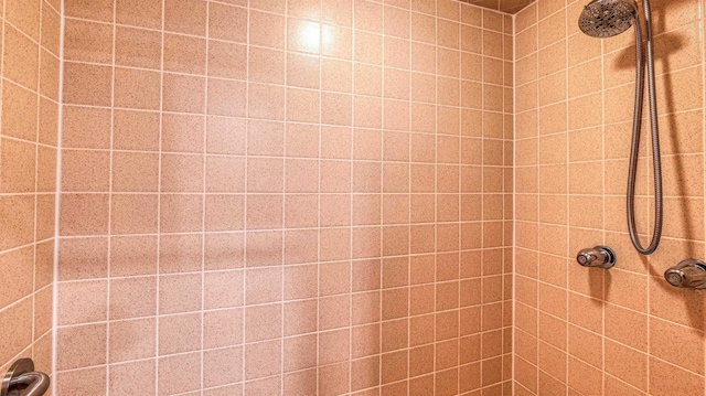9 Lesley Ln, Northfield, NJ 08225 - bathroom view of tiled shower