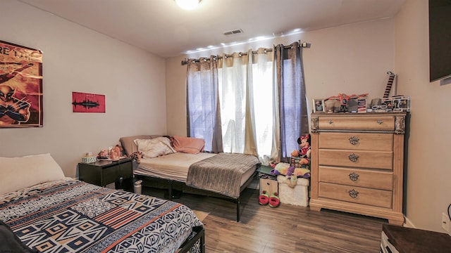 275 Heather Croft Unit 275, Egg Harbor Township, NJ 08234 - bedroom with dark wood-type flooring