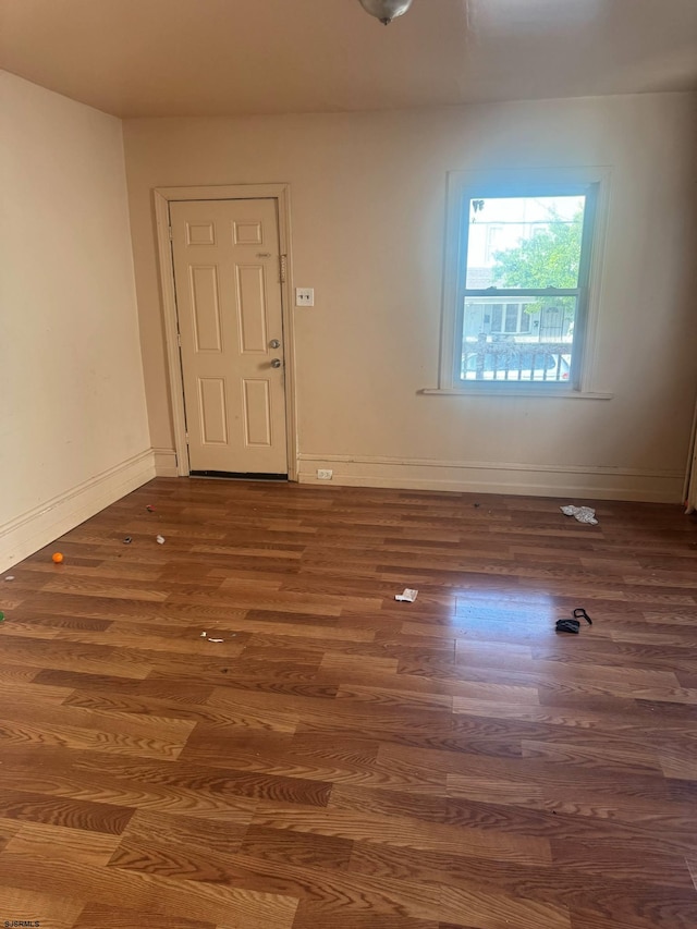 118 N Morris Ave, Atlantic City, NJ 08401 - empty room featuring wood finished floors